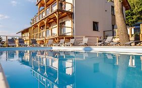 Apartamenty Larice - Podgrzewany Basen, Balia I Sauna
